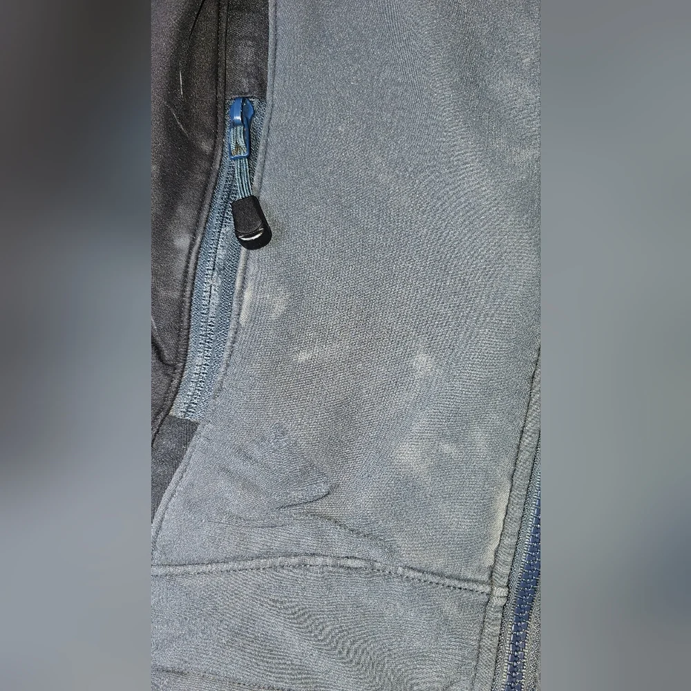 Arc'teryx Two-Tone Blue and Black Vest - Picture 4 of 14